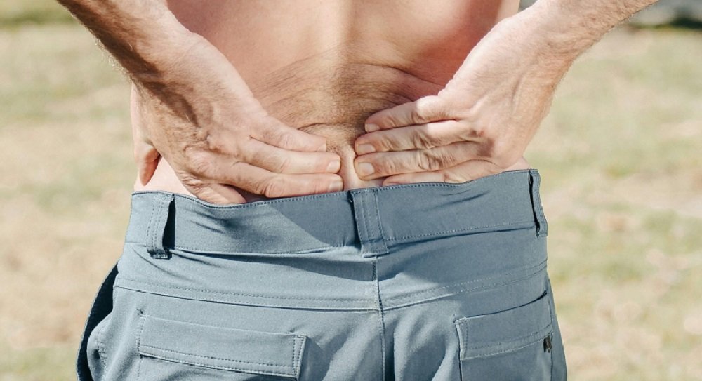 Bolí vás v kříži? Vyzkoušejte pět tipů, jak si ulevit